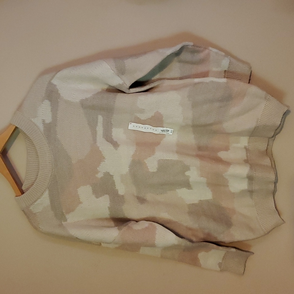 Kohl's Cream Camo Sweater